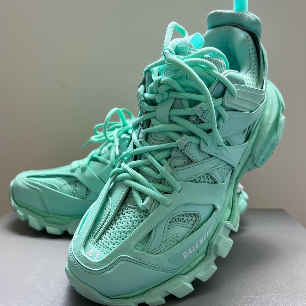 Balenciaga sneakers size 41IT, mint color